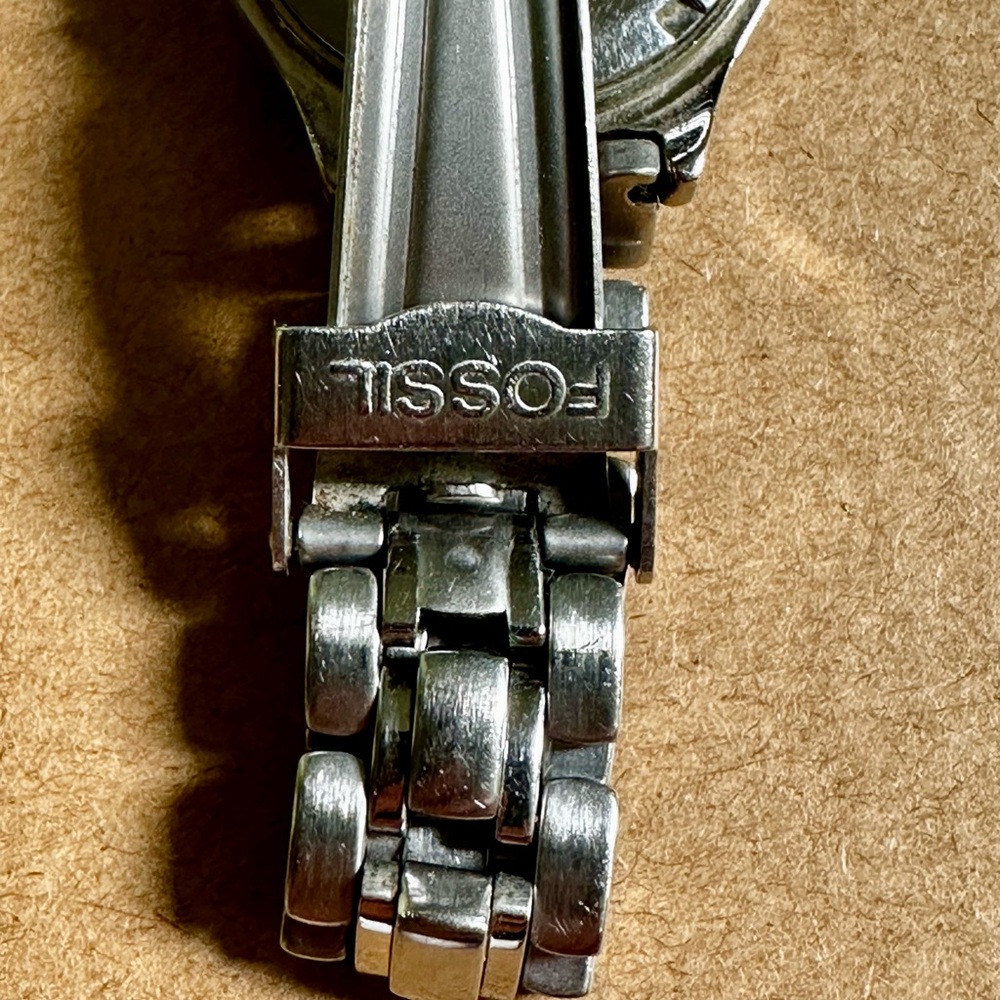 Fossil Watch - Picture 4 of 6